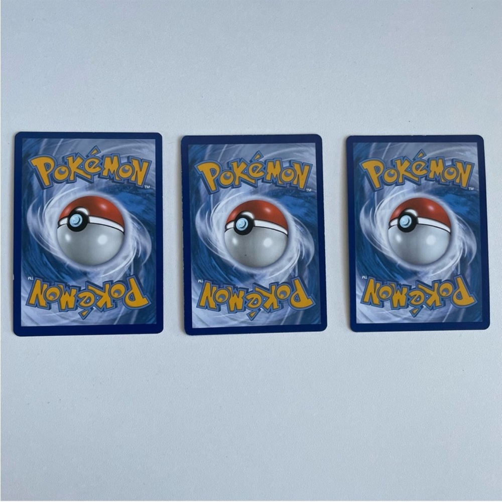 Pokémon Trading Cards Set of 3 Mew VMax | Lucario VStar | Eternatus V - Picture 2 of 13